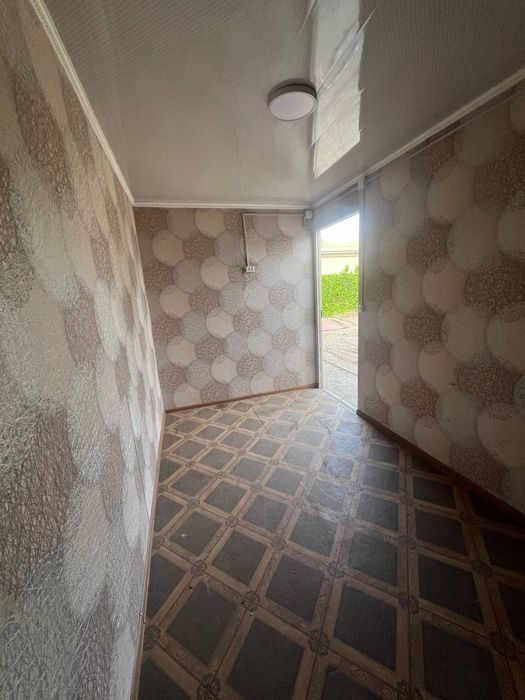 Biznes dokon uchun tayor kantener