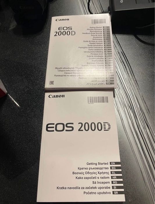 Фотоапарат Canon eos 2000D