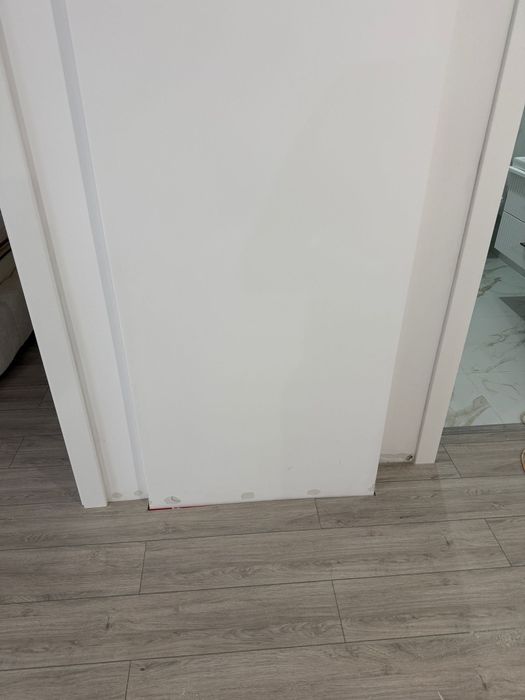 Montaj parchet și plintă.