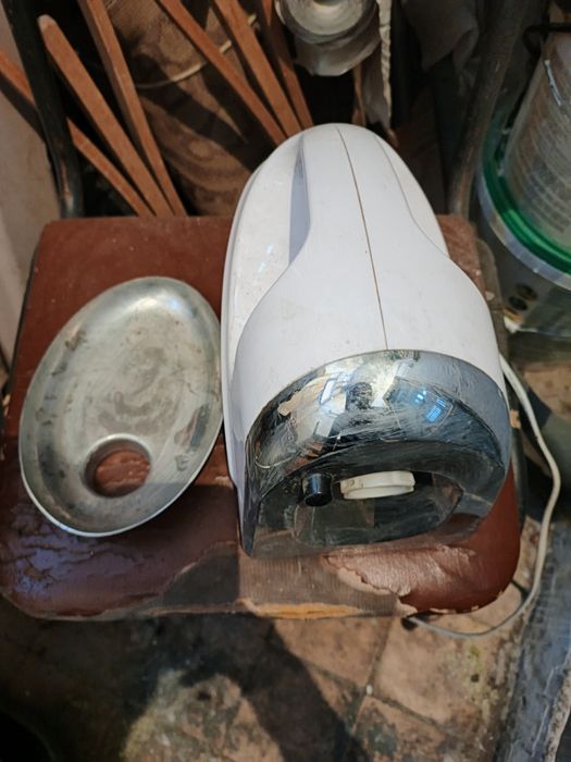 Продам срочно мясорубку