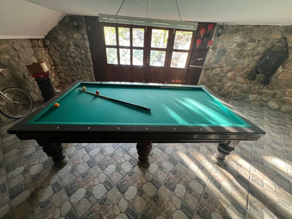 Винтидж масивна игрална маса за карамбол