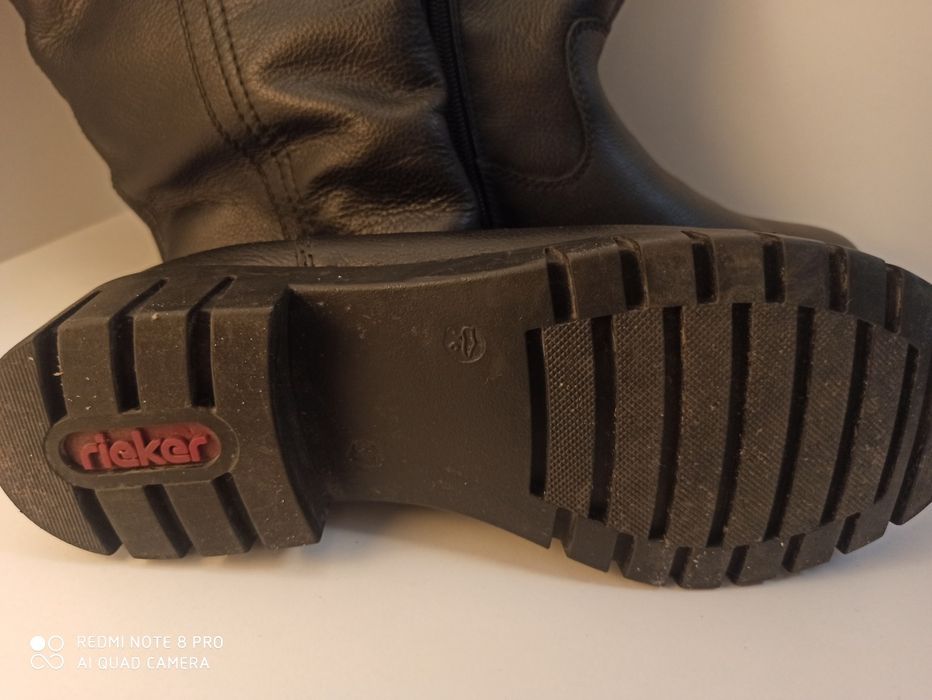 Продам зимние сапоги