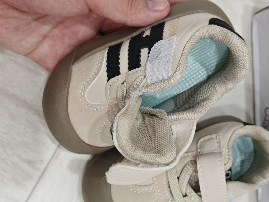 Кроссовки детские