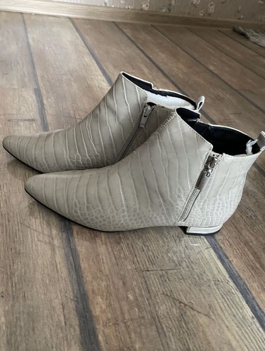 Полусапожки 42 размера