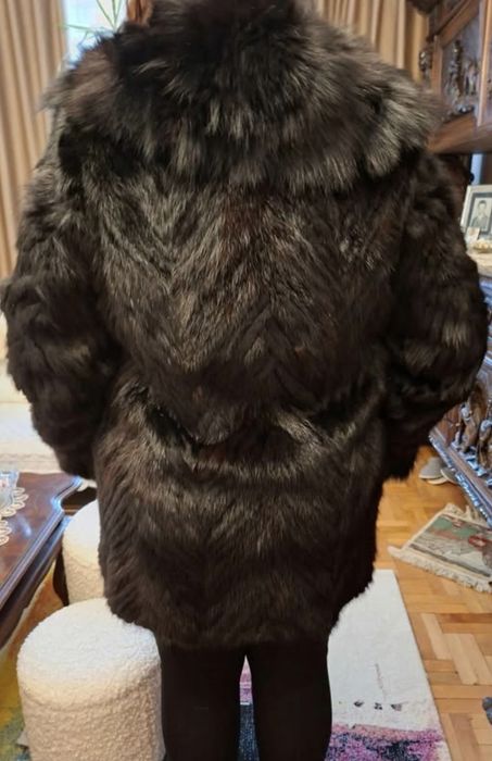 Haina nurca cu vulpe neagra