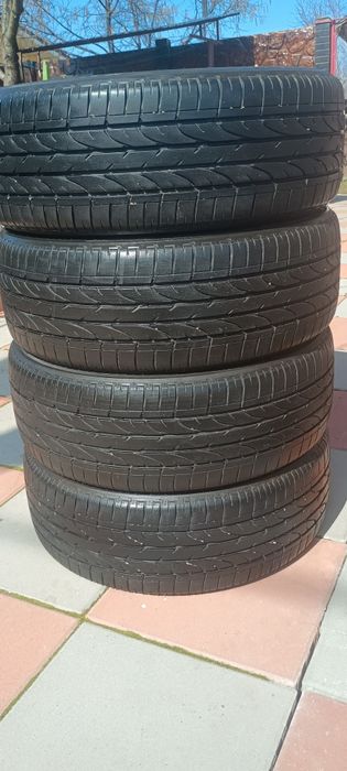 Vând anvelope vara Bridgestone 225/45/r19