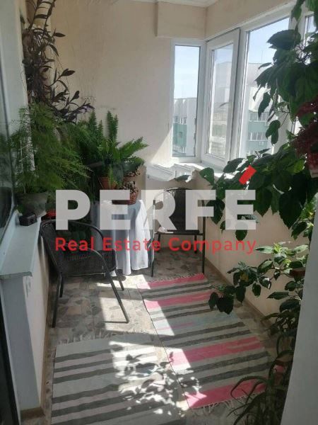 Продава се Тристаен апартамент в Бургас, Зорница - 65 кв.м за 1924 €/кв.м - Снимка #8