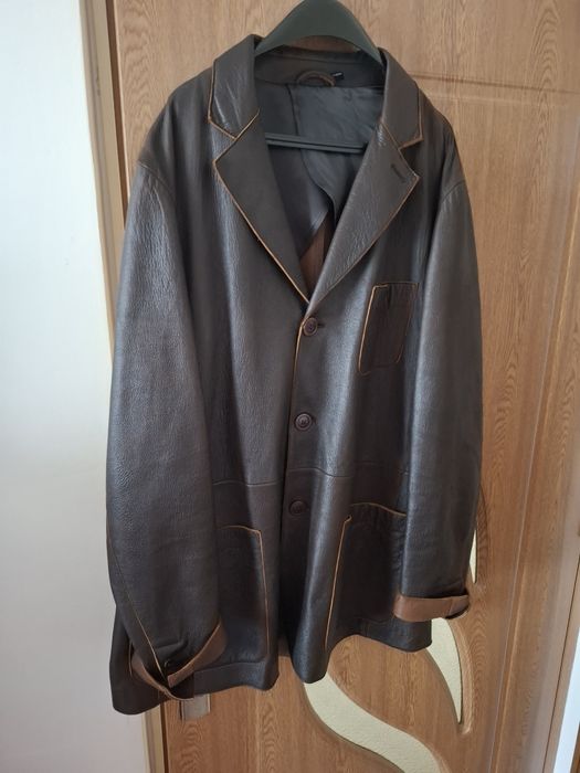 Sacou din piele, maro , nou.