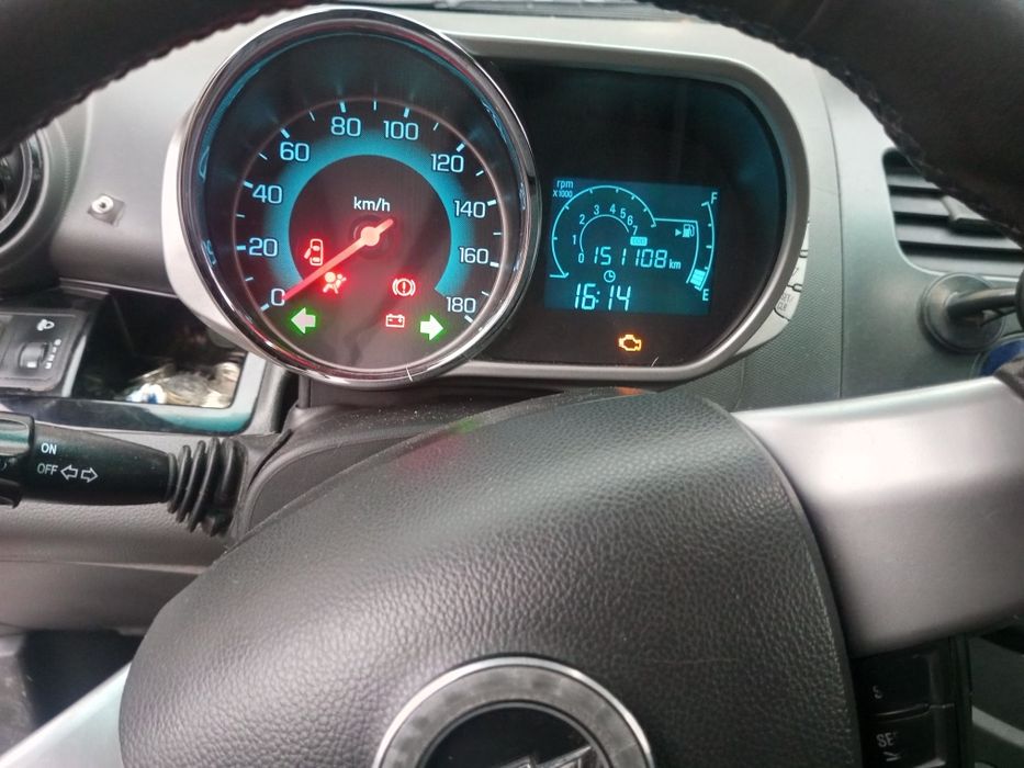 Spark sotiladi spark