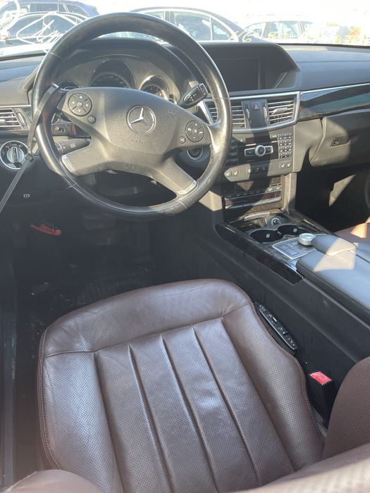 Mercedes E550 на части