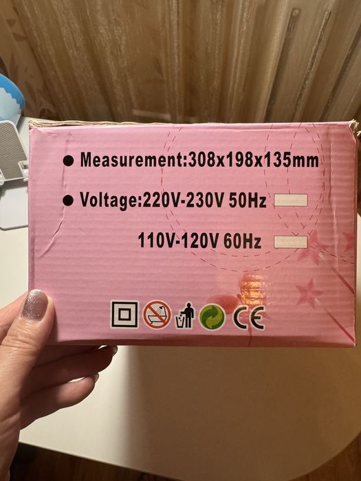 Продаю маникюрный пылесос