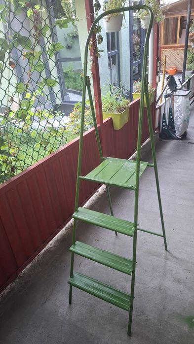 Стремянка железная