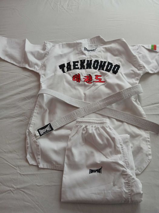 Детски добок за таекуондо wtf
