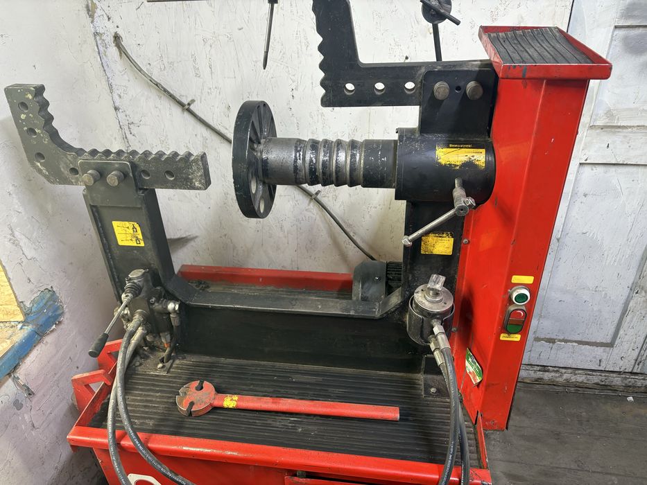 Стенд для правки дисков