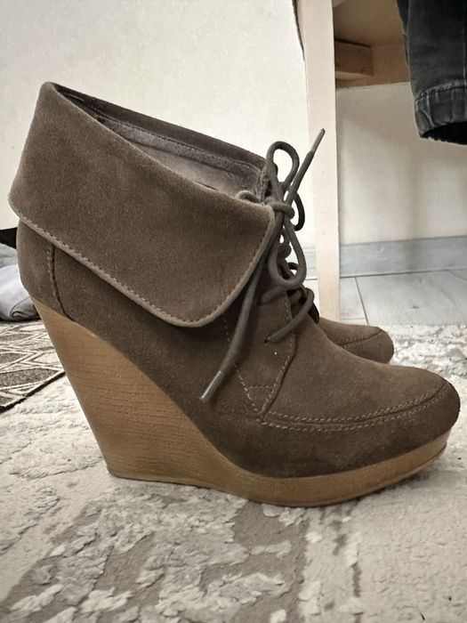 Ботинки на танкетке женские 37 размер