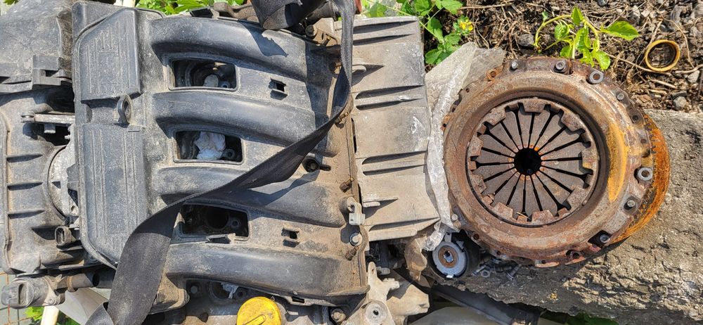 Двигатель  на ларгус к4м Рено