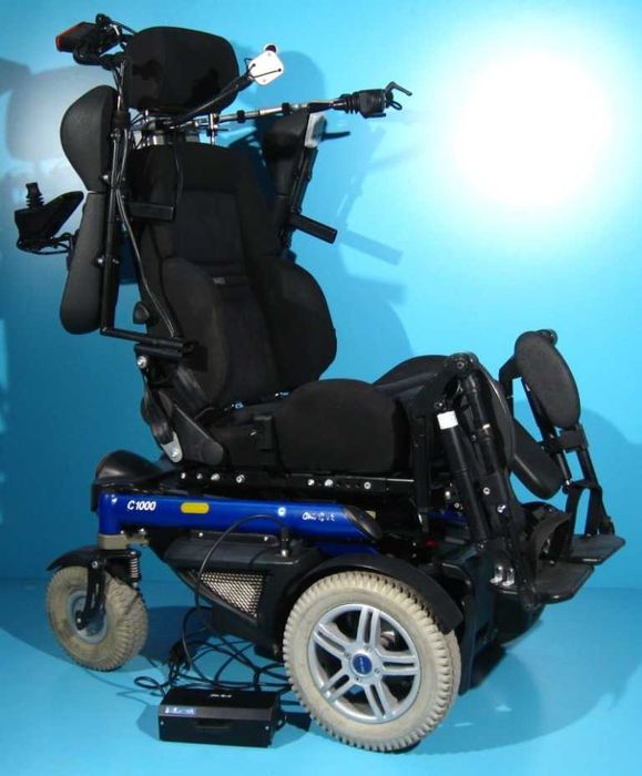 Carucior electric actionat cu gura Otto Bock C1000