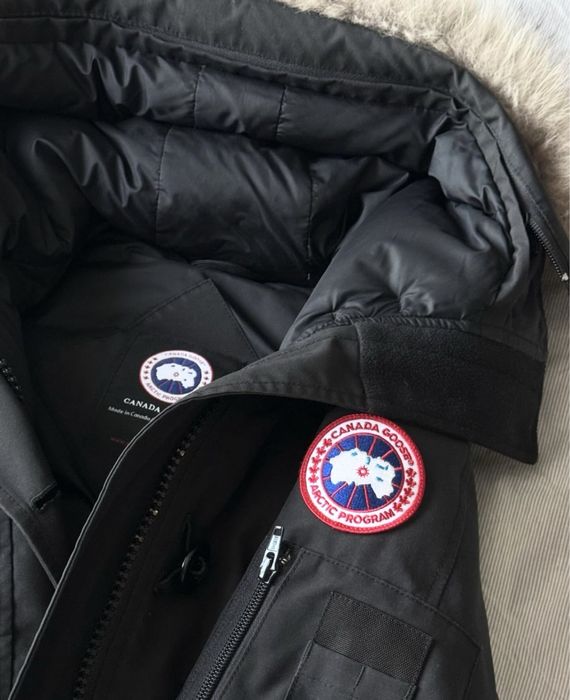 Продам куртку Canada Goose