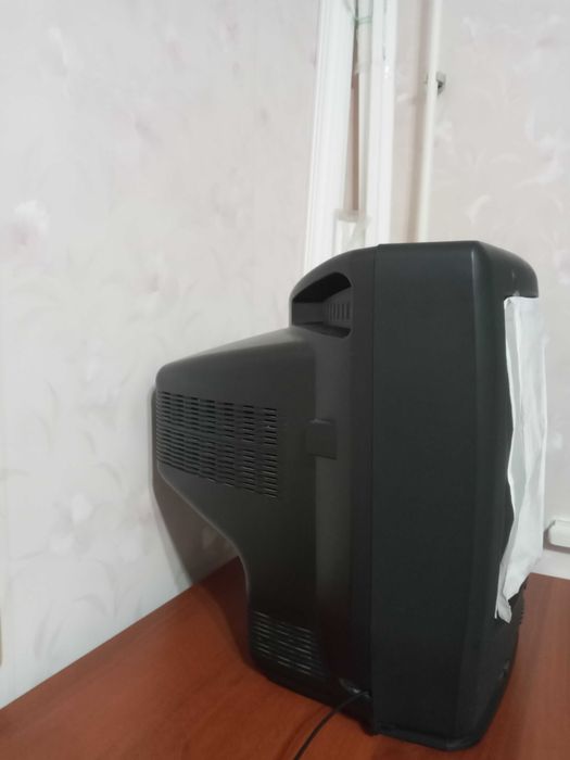 Телевизоры LG рабочие 2 штуки + спутниковая антена.