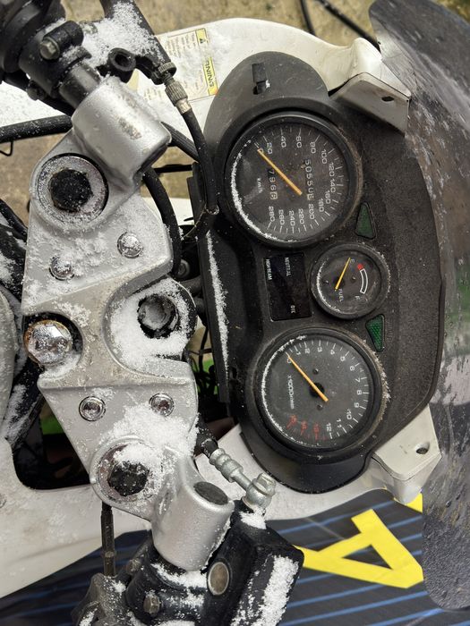 Suzuki katana 750 на части