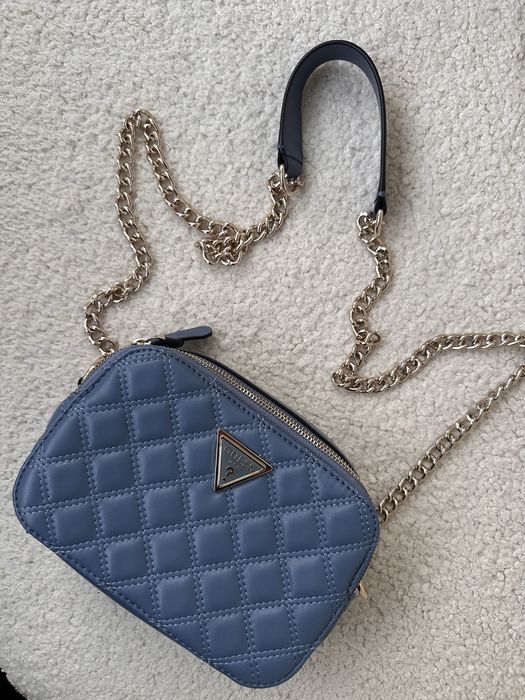 Оригинална чанта Guess