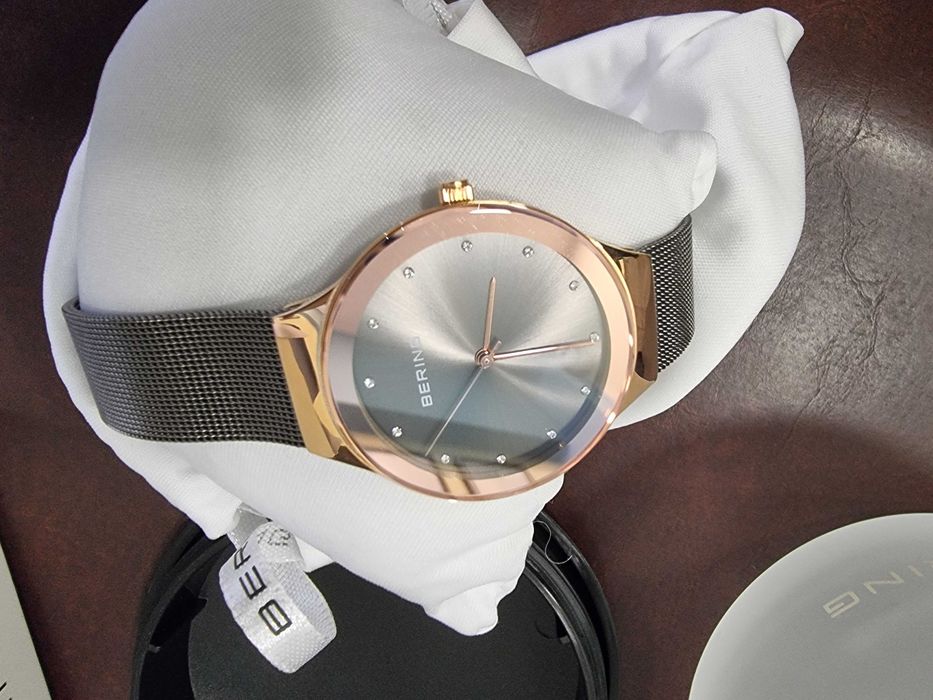 Дамски часовник Bering Classic Sapphire Нов!