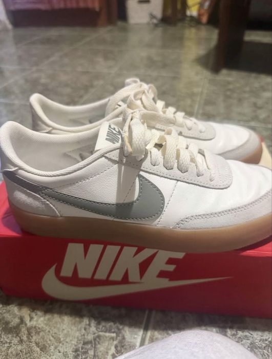 Дамски маратонки Nike
