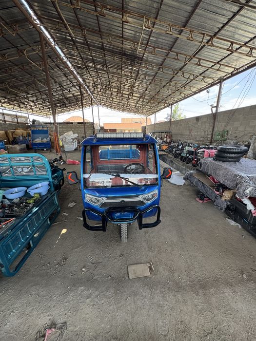 муравей трицикл с кабиной электричка