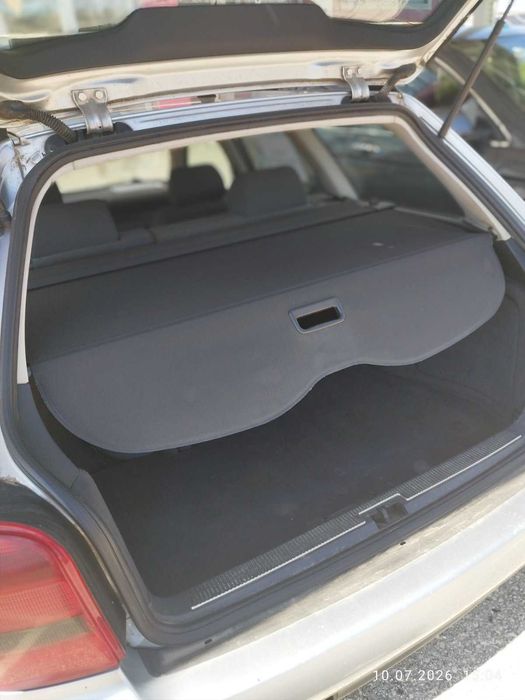 Продавам АУДИ А4 комби газ/бензин, 1800 м3,  125 к.с., ръчни скорости, светло сив металик, пробег 315411 км