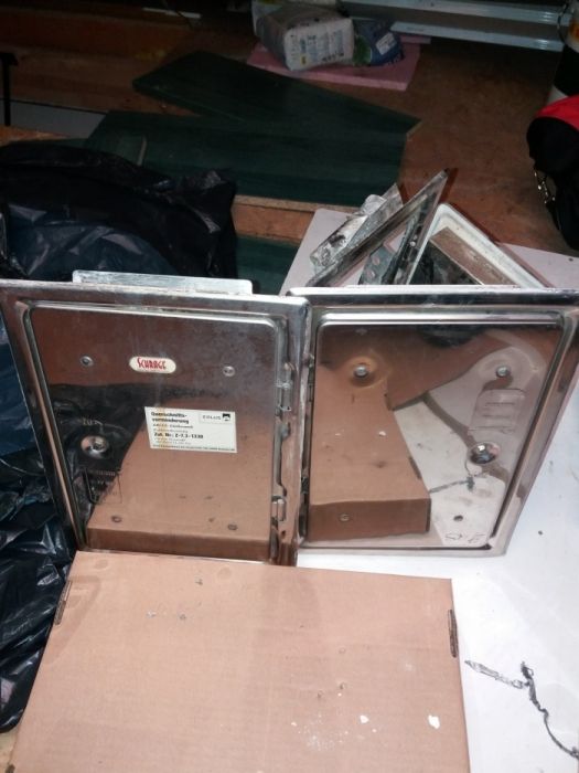 Usi de vizita pentru cos