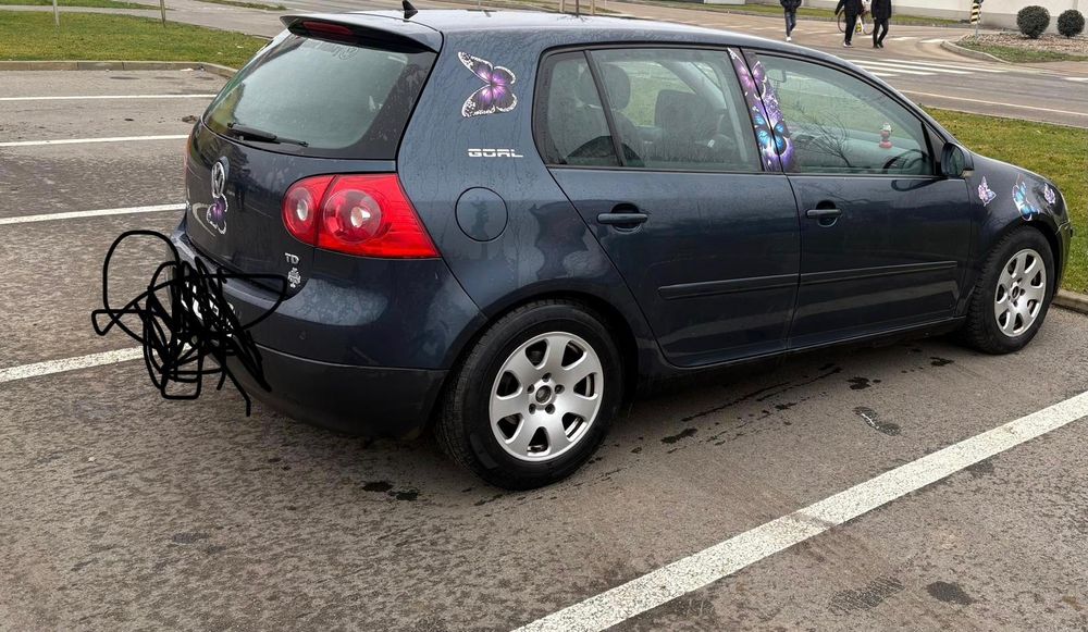 Vând golf 5 1,9  diesel 105 cai