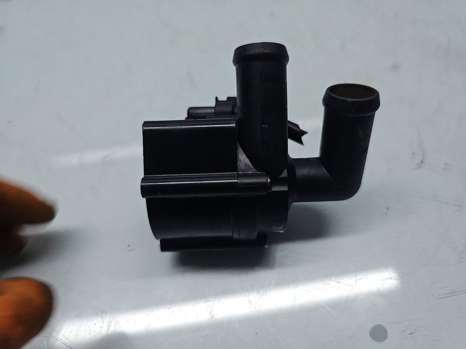 Pompa recirculare apa Volkswagen Passat B6 (3C2) [Fabr 2005-2010] 5N09