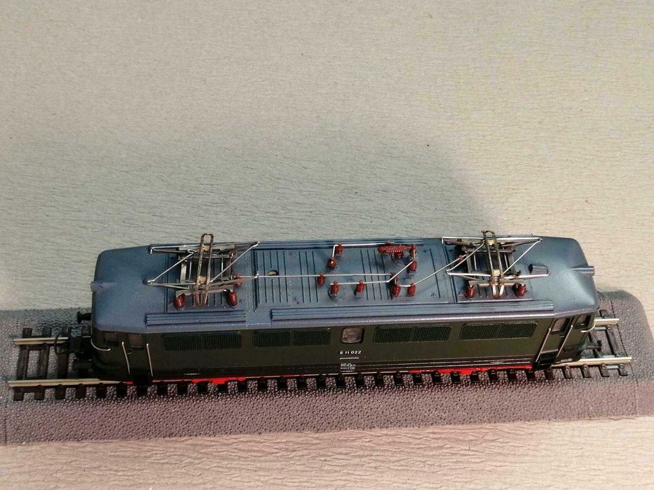 Locomotiva electrica E11  ,marca Piko scara ho