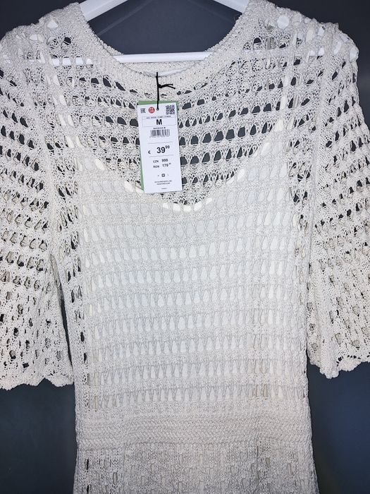 Rochie Reserved  ajurata cu eticheta