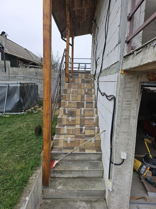 Vând  balustrada metalică de 7.5 m