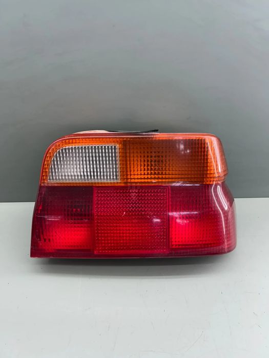 Lampa / Tripla stop dreapta pe aripa Ford Escort 1995 1.8 D MT (60 hp)