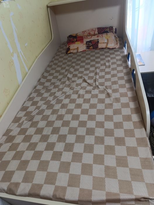 Продам кровать. Детская.