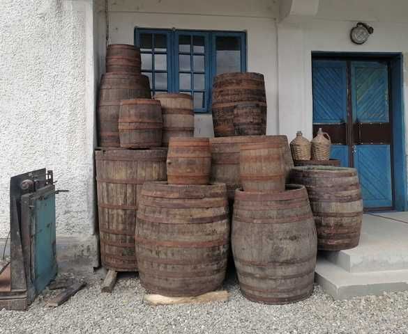 Butoi foarte vechi din lemn /Obiecte decorative/Recuzita