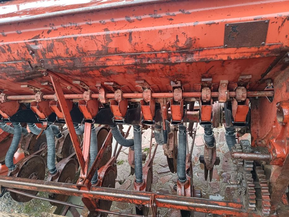 Сеялка продается