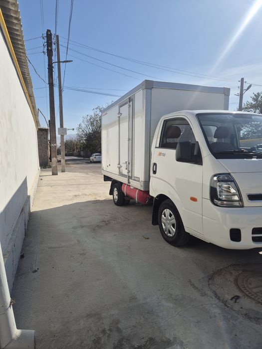 Kia Bongo сотилади