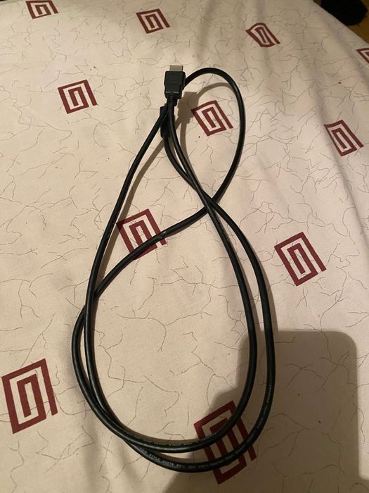 Продам 2 hdmi кабеля и 1 displayport