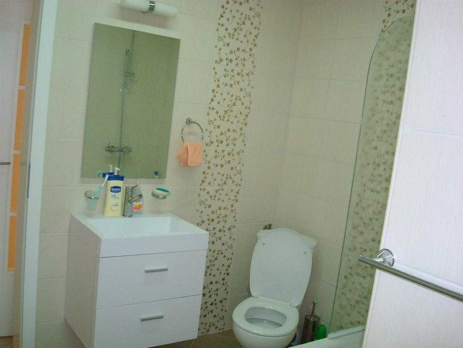 Дава се под наем Двустаен апартамент в Бургас, Възраждане - 50 кв.м за 204 € - Снимка #2