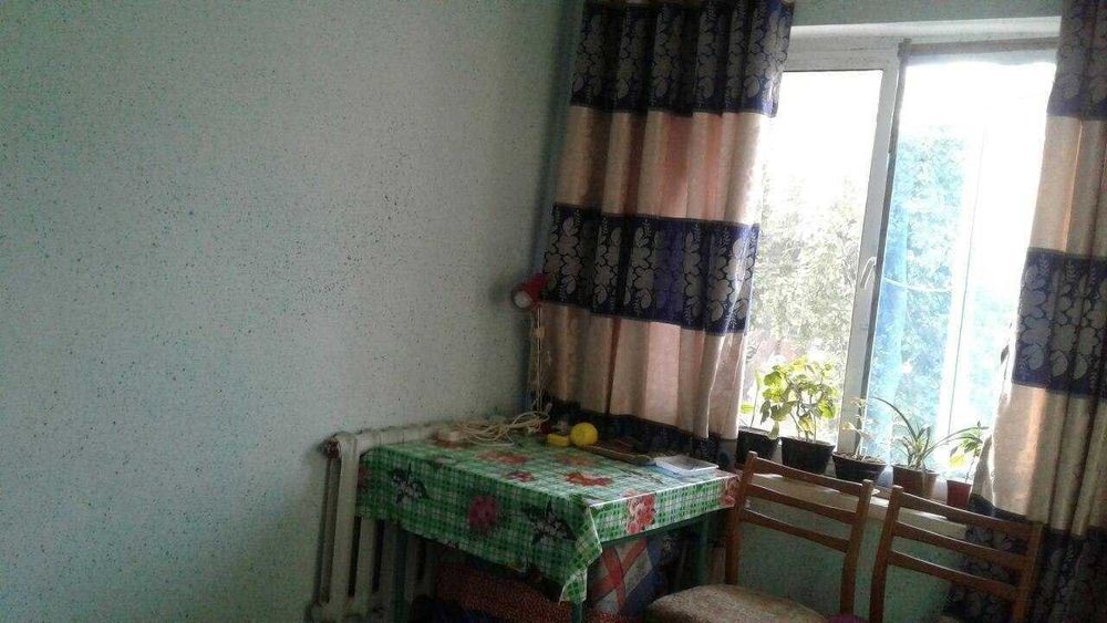 Срочно 3 хонали квартира сотилади. Навои, Кармана, 5-мактаб