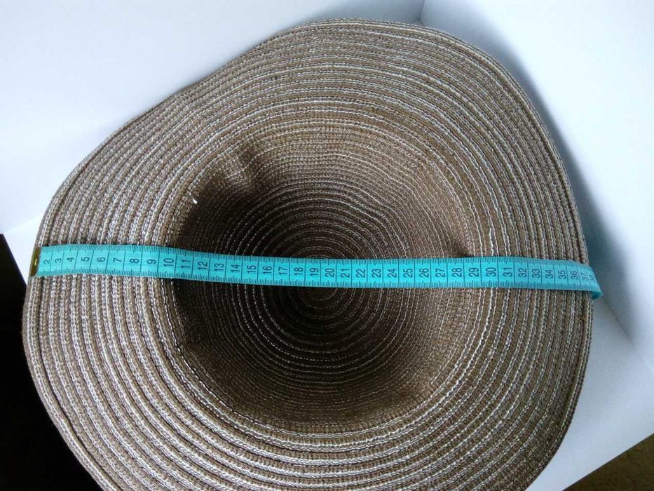 шляпа женская стилизованная под соломенную