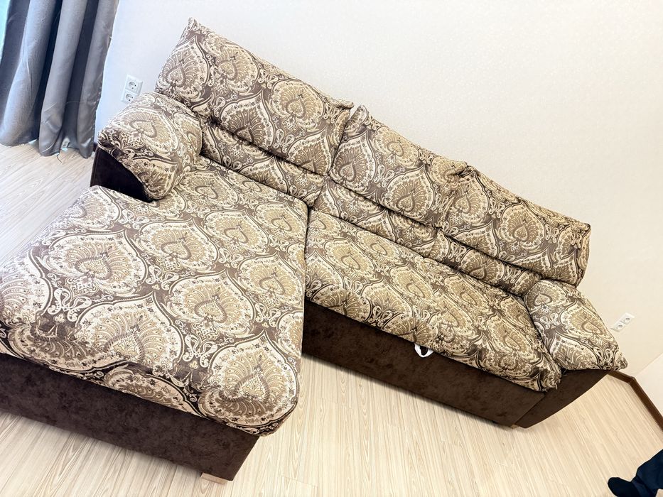 Диван в хорошем состоянии