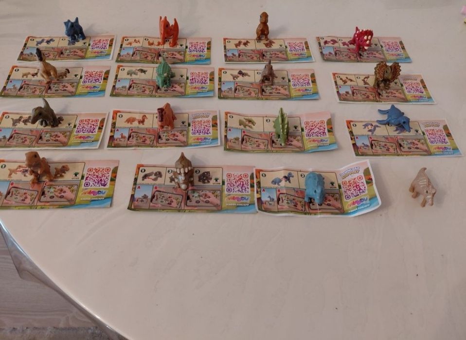 Figurine Kinder dinozauri