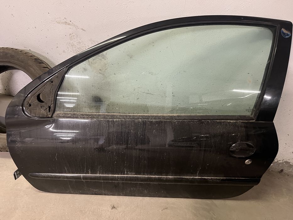 Части Пежо 206 Черно