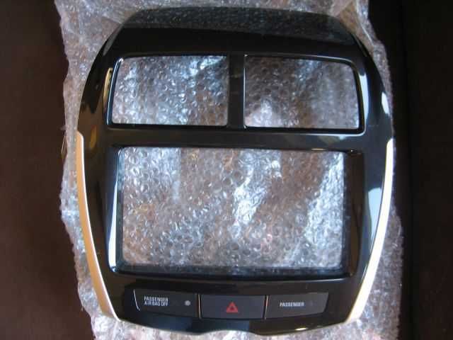 Consola centrala Mitsubishi ASX/Peugeot 4008/Citroen C4 Aircross