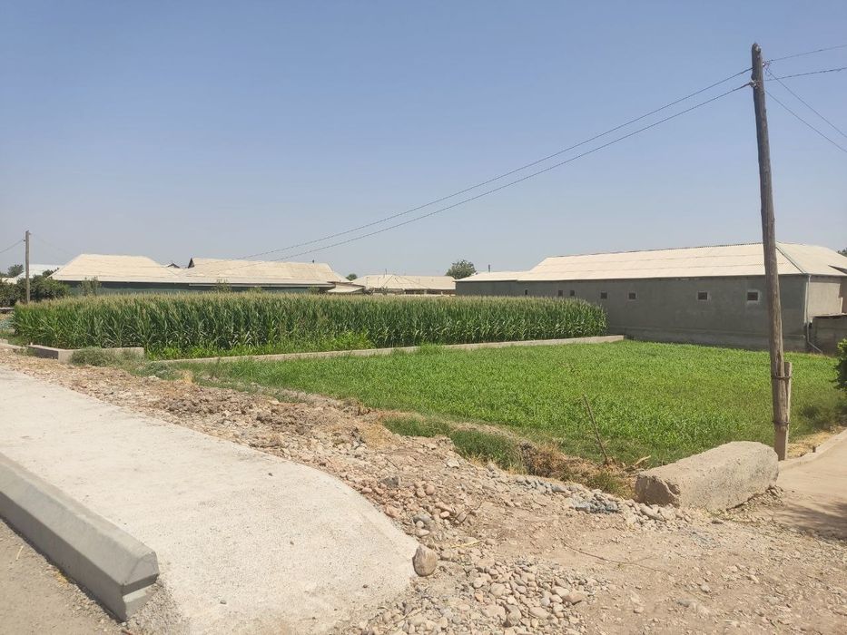 Denov tumani Vodiy maxallasida 6 xonadan iborat 14 sotokli uy sotiladi