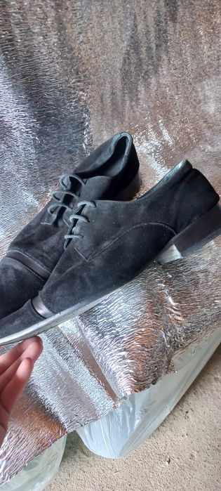 Продам обувь замшевая